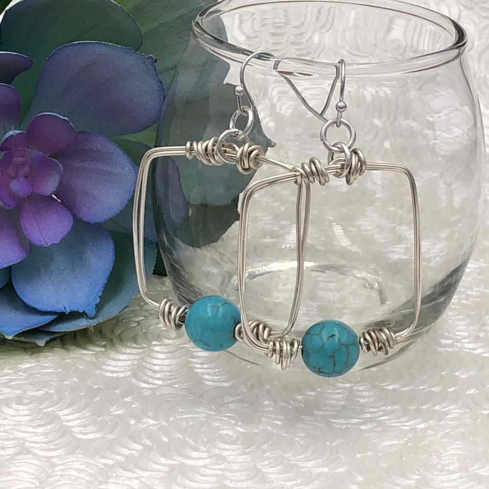 🌼 Turquoise Bead Square Wire Earrings